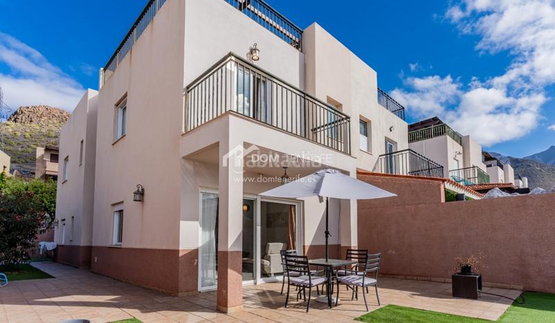 Foto cfa4eec1-d5f9-4c84-af6a-3f6b4b793693. Casa amb aparcament a Fañabé - Ifonche y Benítez Adeje