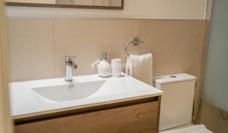 Foto 3da2629d-b998-4d06-bf0a-cf3e2f3274e7. Etagenwohnung mit parking pool in Casco Urbano Adeje