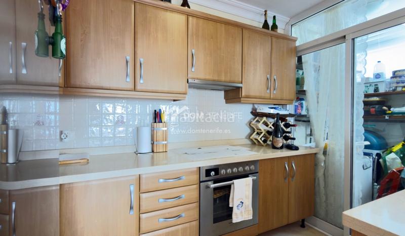 Foto 215411ce-9fa7-406e-8eef-a5e134dc267d. Etagenwohnung mit parking pool in La Caleta Adeje