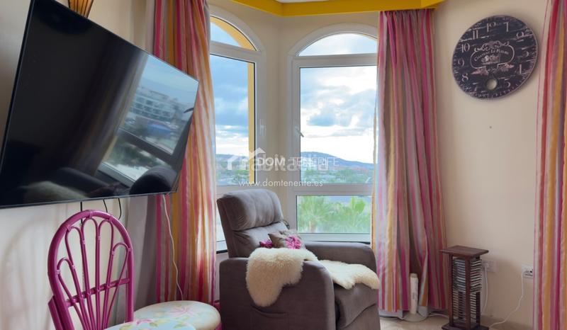 Foto 61579b66-819b-403b-8152-a32cdea6509b. Etagenwohnung mit parking pool in La Caleta Adeje