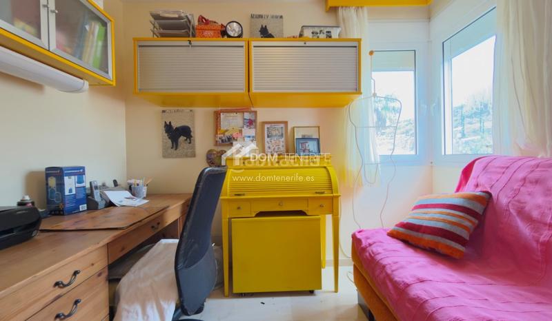 Foto 79699f49-f01b-4719-9d49-60caaf0255dc. Etagenwohnung mit parking pool in La Caleta Adeje