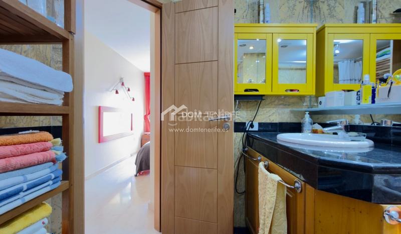 Foto 84025b28-5481-4b8e-8e6f-107a3952c029. Etagenwohnung mit parking pool in La Caleta Adeje