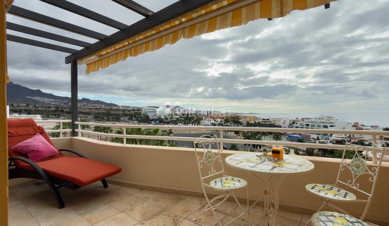 Foto fa3eb63e-6afc-4980-8fea-c3e1f9f9e62f. Etagenwohnung mit parking pool in La Caleta Adeje