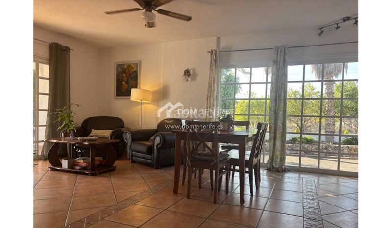Foto 8d95644a-b5e4-476b-9545-4f004902739d. Casa amb aparcament a Playa de San Juan Guía de Isora
