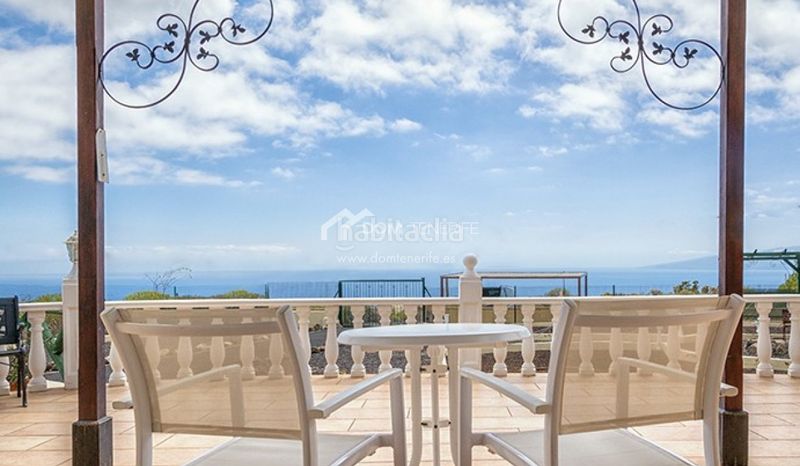 Foto b33a8b02-3820-4a0a-8d81-77fddd9e31d8. Casa amb aparcament a Playa de San Juan Guía de Isora