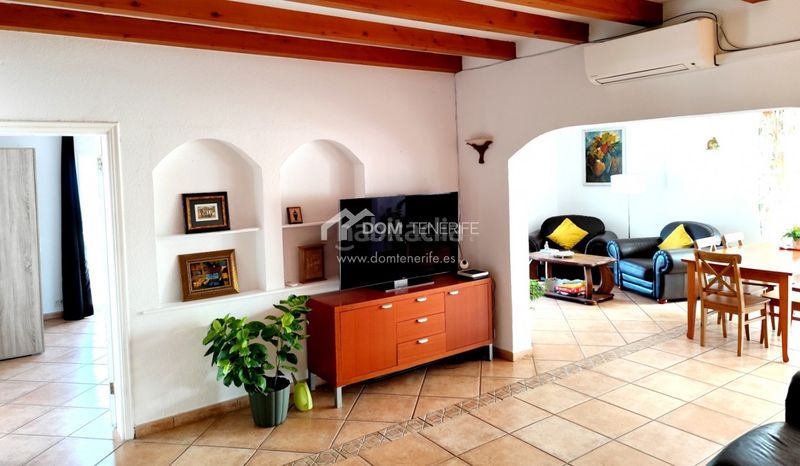Foto c4f56c9a-f676-4c4c-b978-7e9a7f3ec234. Casa amb aparcament a Playa de San Juan Guía de Isora