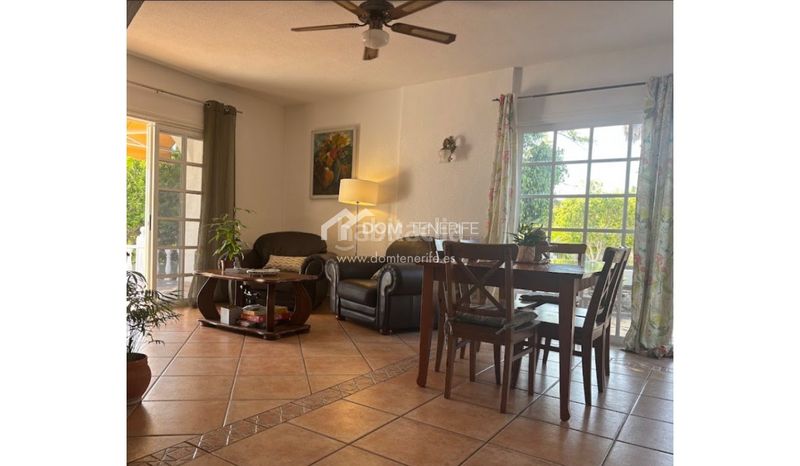 Foto e87138f7-13c8-4702-ad28-44a517747f9b. Casa amb aparcament a Playa de San Juan Guía de Isora