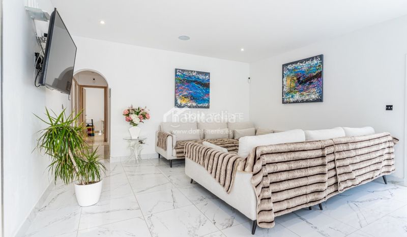 Foto c3121fe6-ae79-43fb-bfed-5537790053a3. Casa amb aparcament piscina a San Eugenio Alto Adeje