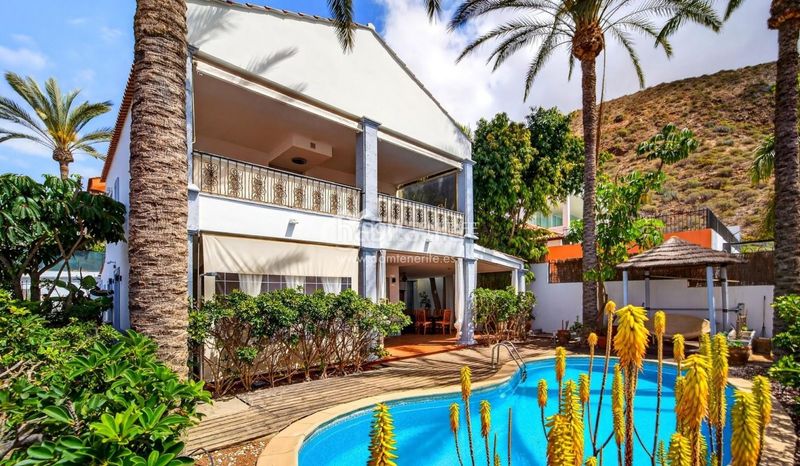 Foto 83f03a9f-a850-4fe6-aa1b-732617e8224c. Casa amb aparcament piscina a Los Cristianos Arona