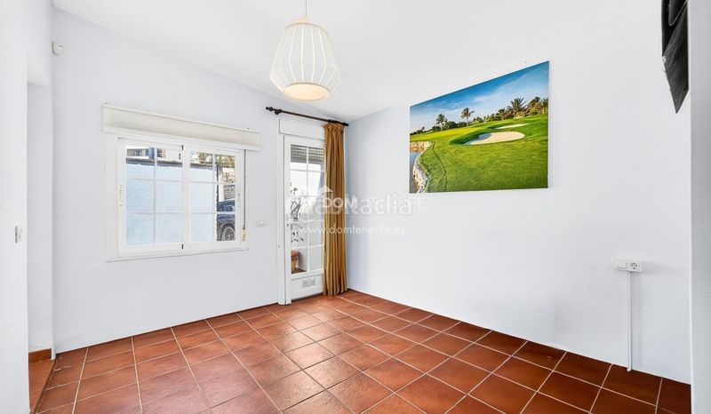 Foto c3bf1bde-a1af-4e4f-9f1e-a204c20b089d. Casa amb aparcament piscina a Los Cristianos Arona