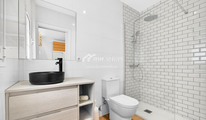 Foto e5699493-e6f9-461f-9a9b-7c4fe4d1cd49. Casa amb aparcament piscina a Los Cristianos Arona