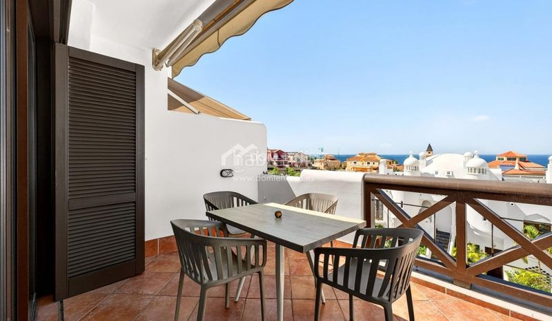 Foto cc6171a1-aff2-4adc-bb6d-41e6b81a94b7. Casa amb aparcament piscina a Callao Salvaje - Playa Paraíso Adeje