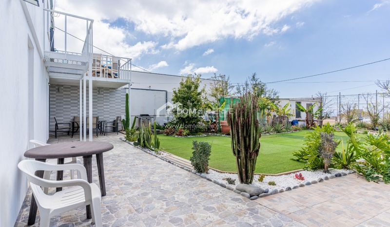 Foto f013309d-3104-48e8-87f3-ba7f5166f5ff. Casa amb aparcament a Buzanada Arona