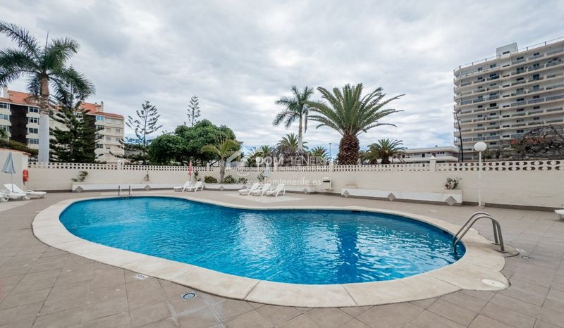 Foto 5519929d-abc5-4a7f-b5c3-ea01b8319098. Casa amb aparcament piscina a Los Cristianos Arona