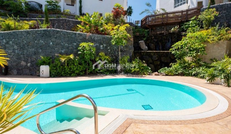 Foto fd3c71af-2fc7-4b2a-8668-dd99763afce7. Pis amb aparcament piscina a Palm - Mar Arona