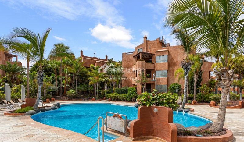 Foto 4be23ab9-34f3-40ff-be4e-f6351df9503d. Piso dom tenerife real estate presenta un elegante ático dúplex en la codiciada comunidad costera de palmmar, en la soleada costa sur d en Arona