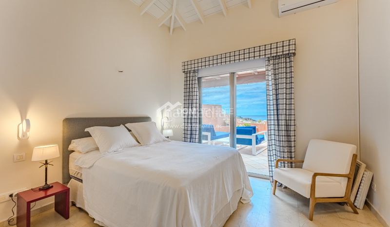 Foto be113c2e-9ecd-402b-9d72-7cb159420501. Piso dom tenerife real estate presenta un elegante ático dúplex en la codiciada comunidad costera de palmmar, en la soleada costa sur d en Arona