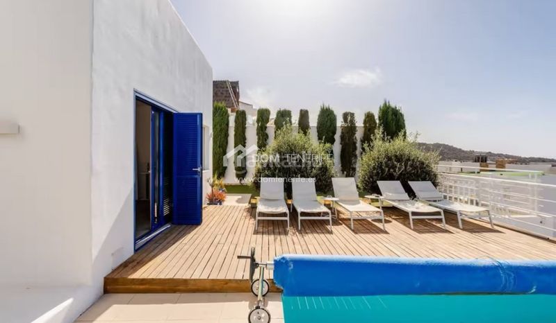 Foto 4dddaa1c-175a-4a7e-af11-2177668a63fa. Casa amb calefacció aparcament piscina a Torviscas Centro y Alto Adeje
