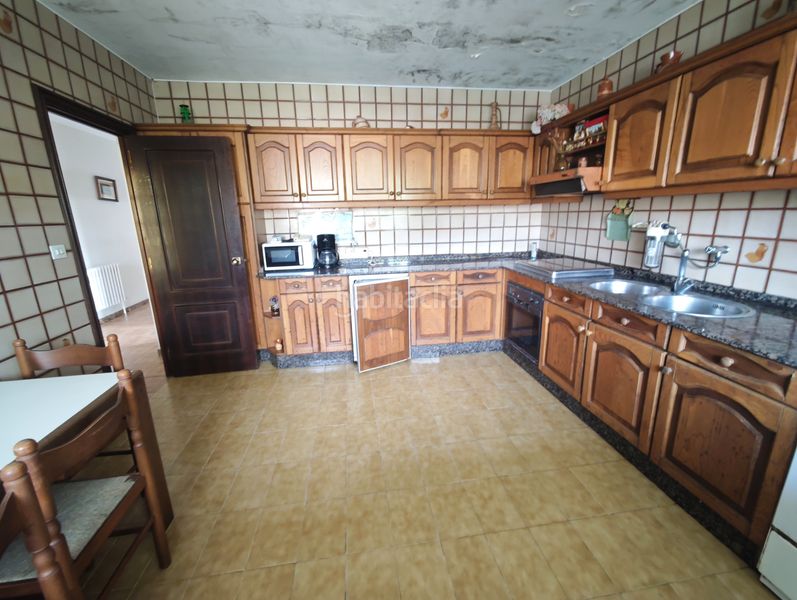 Foto bef30602-c46e-4900-86ba-ed8695214959. Casa amb calefacció a Mesía