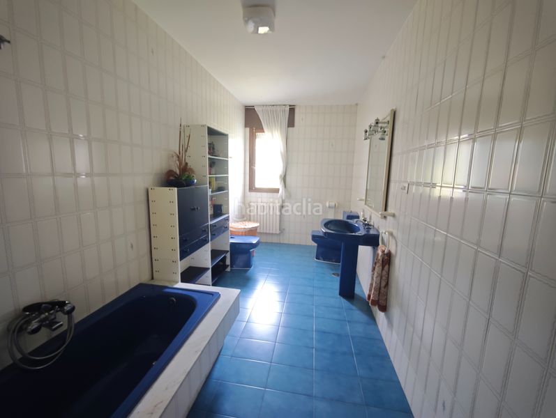 Foto d4b6f6e9-fee1-40ba-95df-37839d4f069b. Casa amb calefacció a Mesía