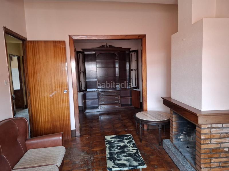 Foto 3c7fb999-bcf2-4d3c-951c-de75ab6c99c3. Edifici a rúa josé antonio 18 a Ordes