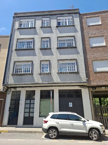 Foto b72982fc-69bf-4e8d-9588-0da0679f46bd. Edifici a rúa josé antonio 18 a Ordes