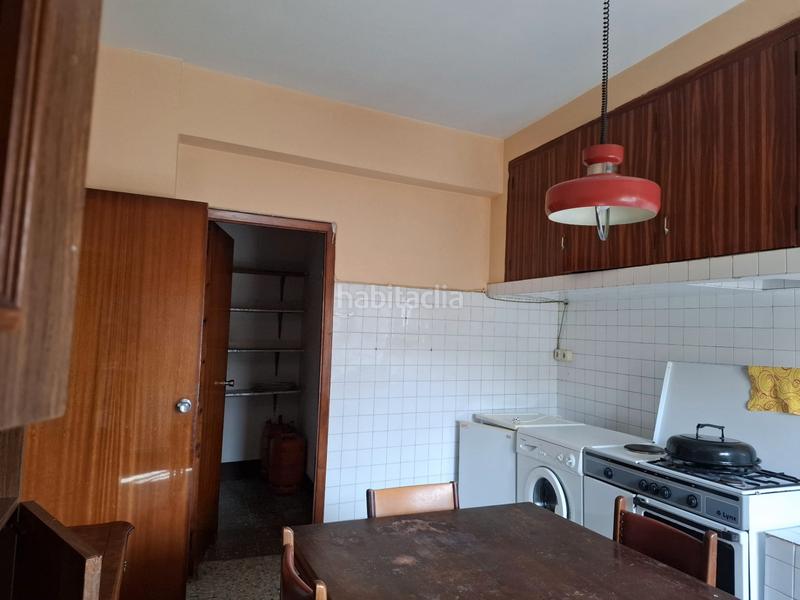 Foto d3a59708-89c1-4fb2-9556-b2928d3a6a5d. Edifici a rúa josé antonio 18 a Ordes