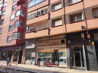 Local commercial  Calle fuente el sol. Local en la mejor zona comercial de la victoria en c/fuente el s