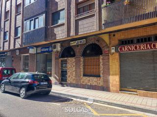 Local commercial à Calle dársena 2. Local en la victoria en muy buena zona c/darsena 2