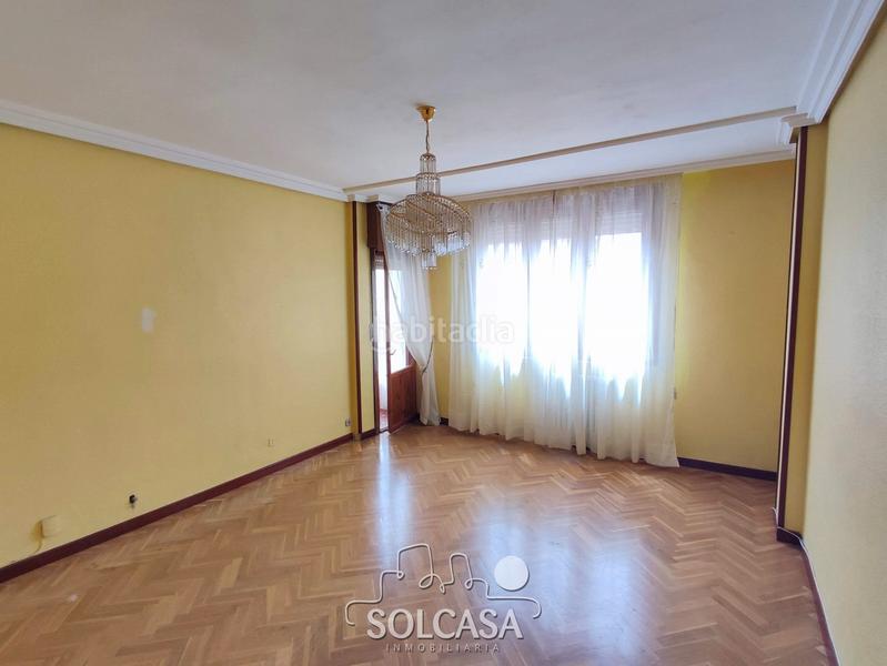 Foto 8cab4a58-a370-4130-a616-67c463fac56e. Pis amb calefacció aparcament a La Victoria - Puente Jardín Valladolid