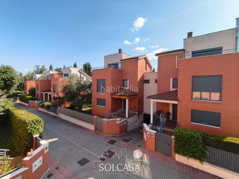 Foto 614db169-b6e5-4baf-a262-72760829f6b7. Casa bifamiliare con riscaldamento parcheggio in La Victoria - Puente Jardín Valladolid