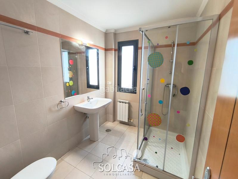 Foto 77075685-96a1-4b39-bc81-1ac646cbd313. Casa bifamiliare con riscaldamento parcheggio in La Victoria - Puente Jardín Valladolid