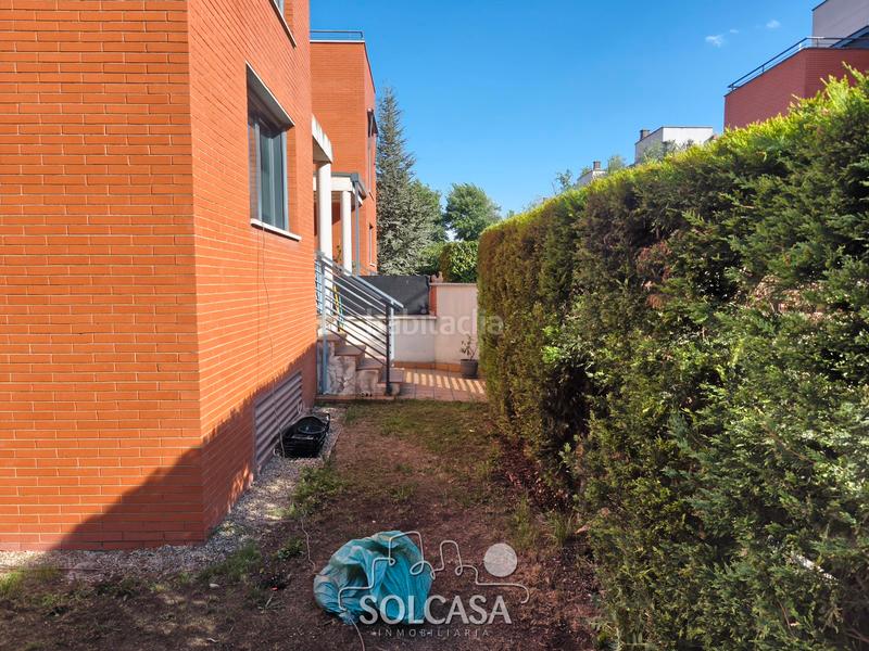 Foto 941847d5-7b1e-4be1-b017-c3d93d1a62e1. Casa bifamiliare con riscaldamento parcheggio in La Victoria - Puente Jardín Valladolid