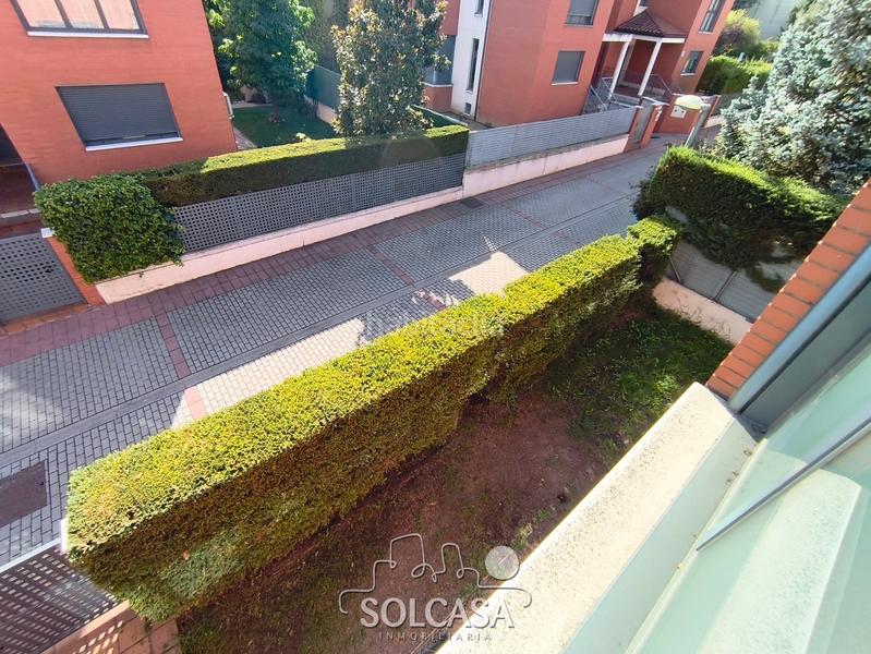Foto a44505df-38f7-4721-bbce-e16977680e43. Casa bifamiliare con riscaldamento parcheggio in La Victoria - Puente Jardín Valladolid