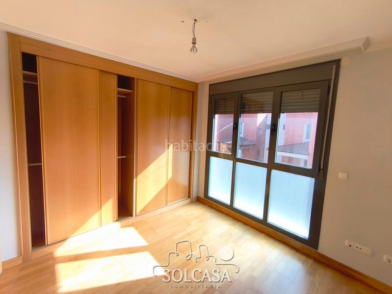 Foto bf5520bd-f235-45e6-a36e-102a43f761fb. Casa bifamiliare con riscaldamento parcheggio in La Victoria - Puente Jardín Valladolid