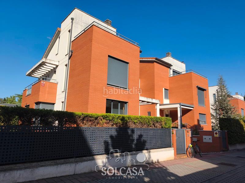 Foto c3f906ea-0c90-4d00-a259-17f01520d5bd. Casa bifamiliare con riscaldamento parcheggio in La Victoria - Puente Jardín Valladolid