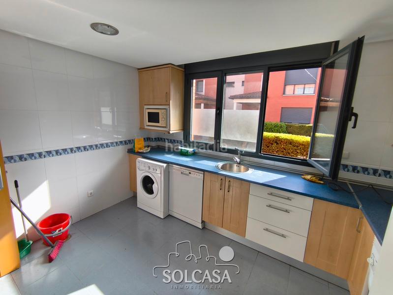 Foto c5e874b4-7b2d-403e-9797-938d805e0936. Casa bifamiliare con riscaldamento parcheggio in La Victoria - Puente Jardín Valladolid