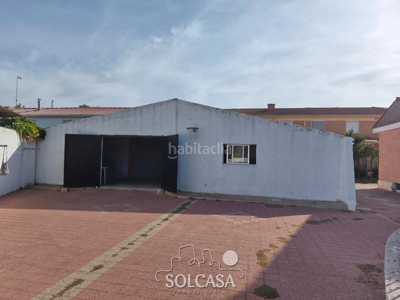 Foto 336c22ba-3b16-4539-90ea-c65505fe97bd. Chalet mágnifico chalet independiente en urb. las aceñas () con piscina y nave de 200m en parcela urbana de 3700m en Simancas