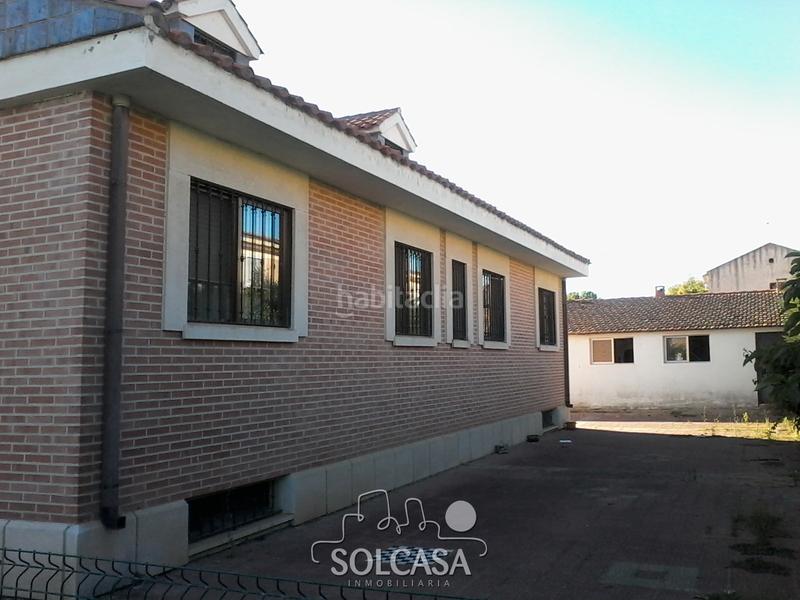 Foto 639a6d60-639d-4a86-9bd1-7d521cf66038. Chalet mágnifico chalet independiente en urb. las aceñas () con piscina y nave de 200m en parcela urbana de 3700m en Simancas