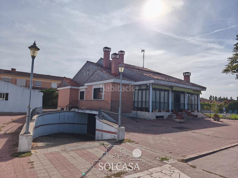 Foto 66c215e0-506d-46a8-9d1d-724814cd23a7. Chalet mágnifico chalet independiente en urb. las aceñas () con piscina y nave de 200m en parcela urbana de 3700m en Simancas