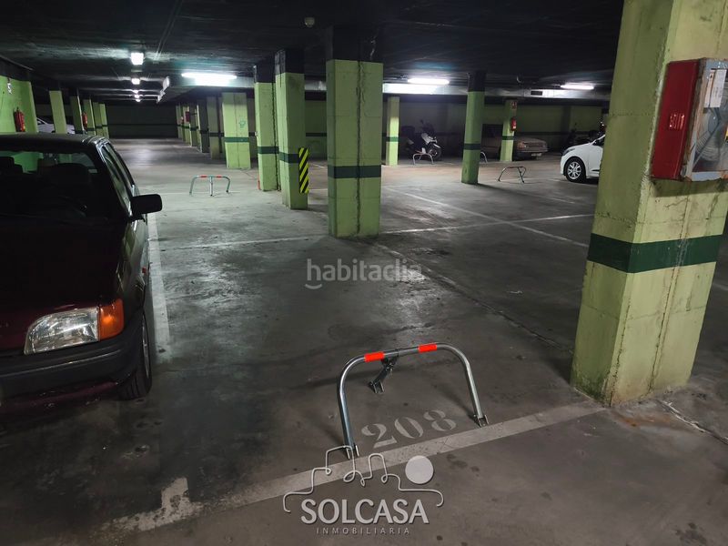 Foto f11dccd8-e319-43a2-ba6c-a5899ab143ba. Aparcament cotxe a La Victoria - Puente Jardín Valladolid