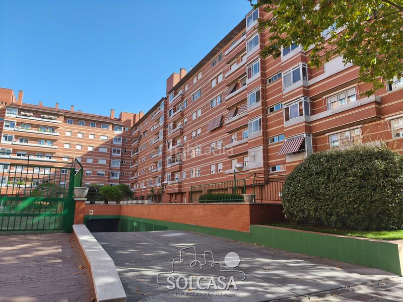 Foto b46bb0dc-5563-424c-8f38-fe559ab2d1a0. Aparcament cotxe a La Victoria - Puente Jardín Valladolid