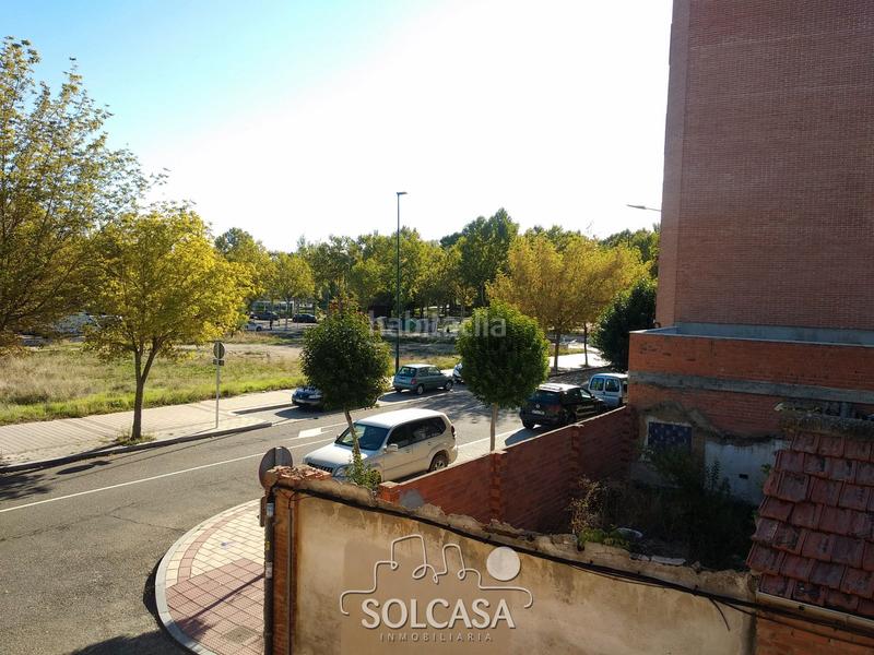 Foto b31e7288-727f-4927-b94b-3cb7b41a6a29. Casa bifamiliare in calle fuente el sol 69 in La Victoria - Puente Jardín Valladolid