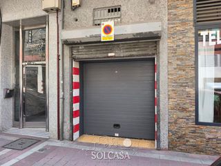 Local Comercial  Calle júpiter. Local con vado en la victoria  en c/júpiter