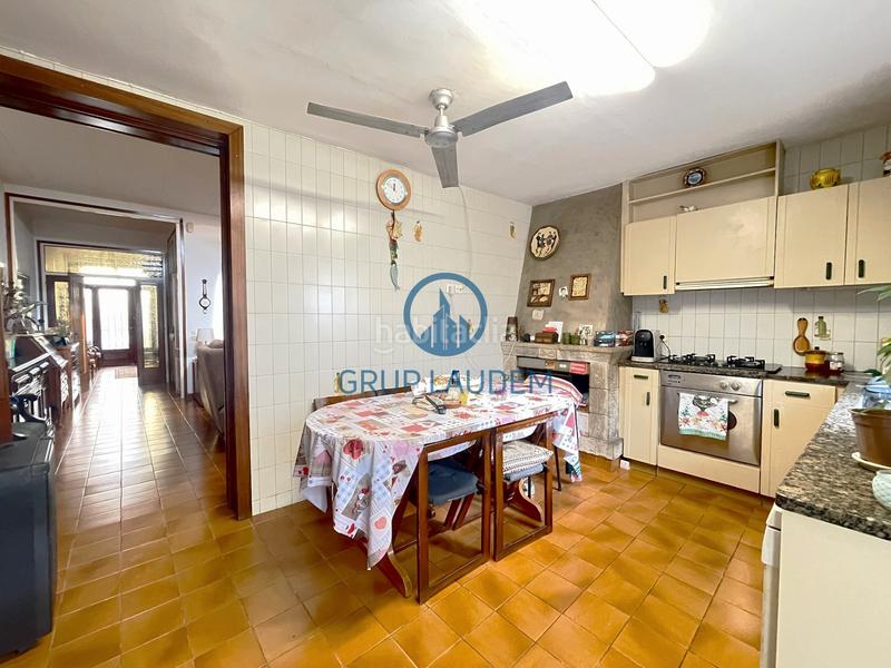 Foto ad81fcb2-9368-40c4-bc1c-857d652a2110. Casa a Eixample Mataró