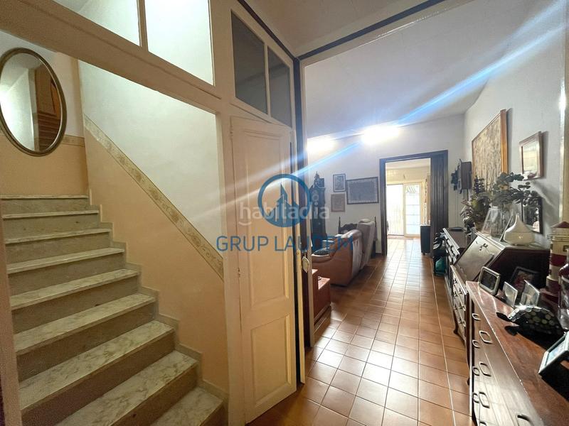 Foto c2c6f79e-ca3a-40c4-86f6-b4082ffb8d15. Casa a Eixample Mataró