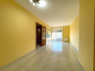 Pis a Via Europa - Parc Central. Piso + parking + trastero