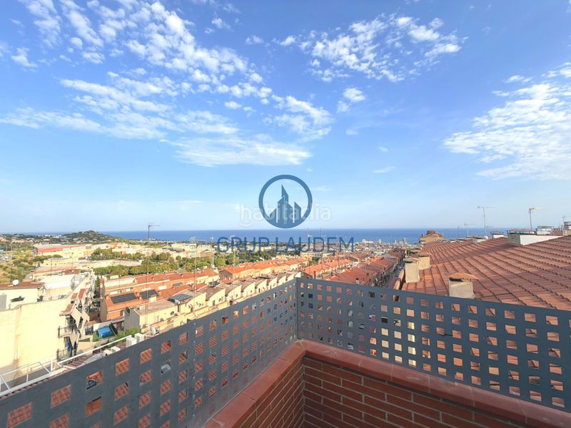Foto e0c8604a-77df-424f-af59-9ac38ceac986. Àtic amb calefacció aparcament a Vista Alegre Mataró