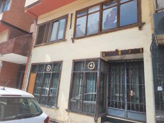 Business premise in Calle mosquera de barnuevo 4. Local comercial junto a la dehesa