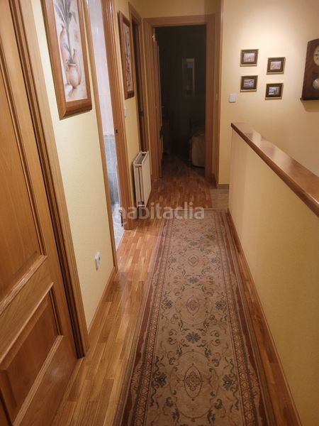 Foto 5477fc6d-df21-4004-aa54-bc1e673c4d56. Casa adossada amb xemeneia calefacció aparcament a Soria